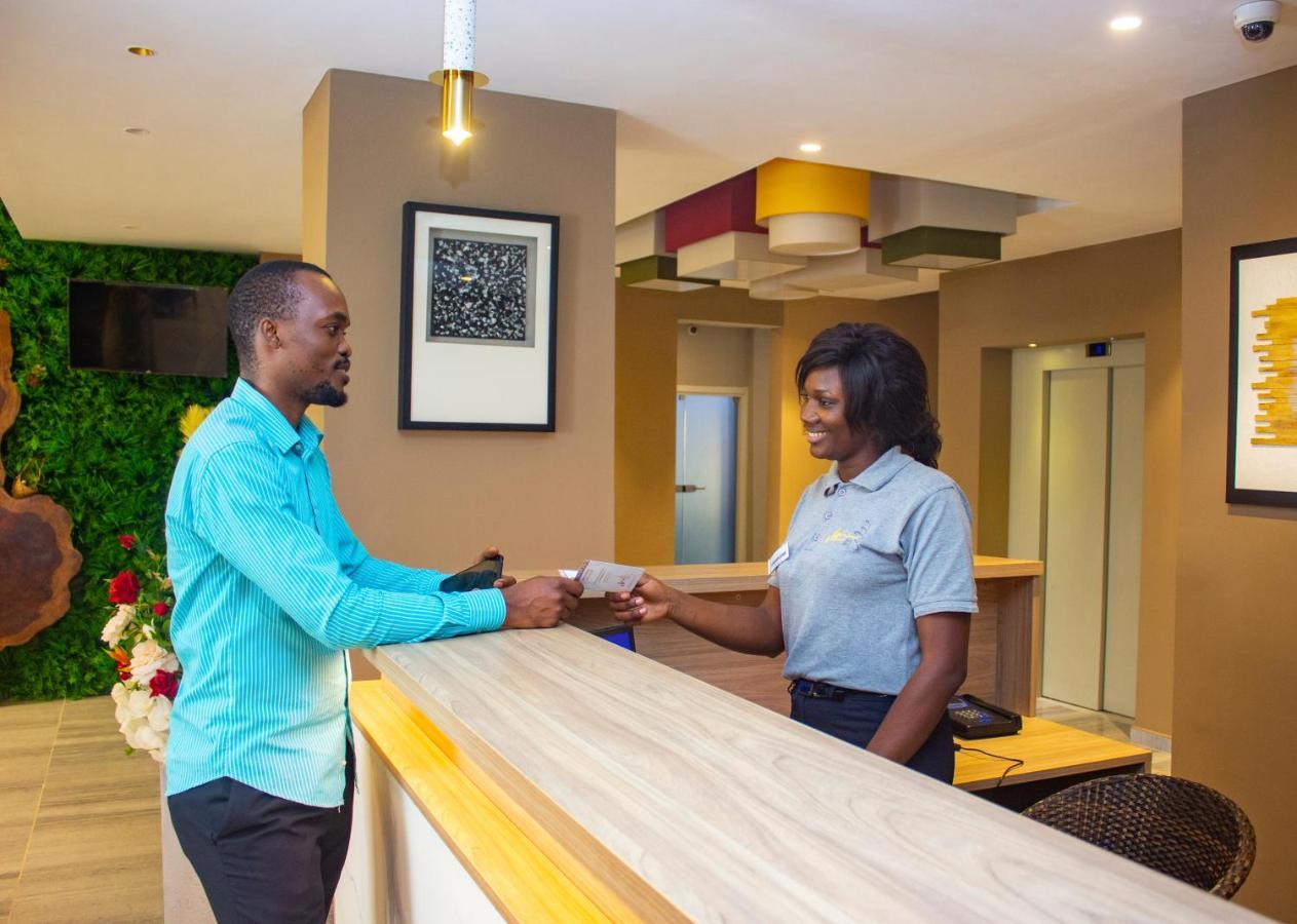 Merina Hotel Yaoundé Екстериор снимка