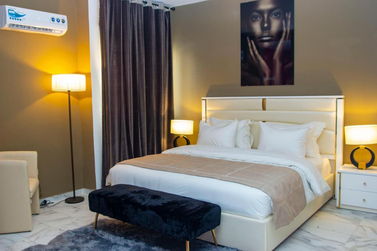 Merina Hotel Yaoundé Екстериор снимка