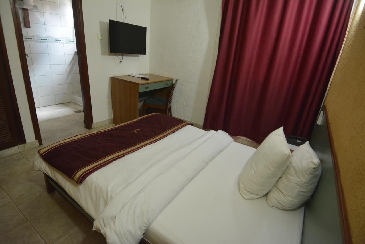 Merina Hotel Yaoundé Екстериор снимка